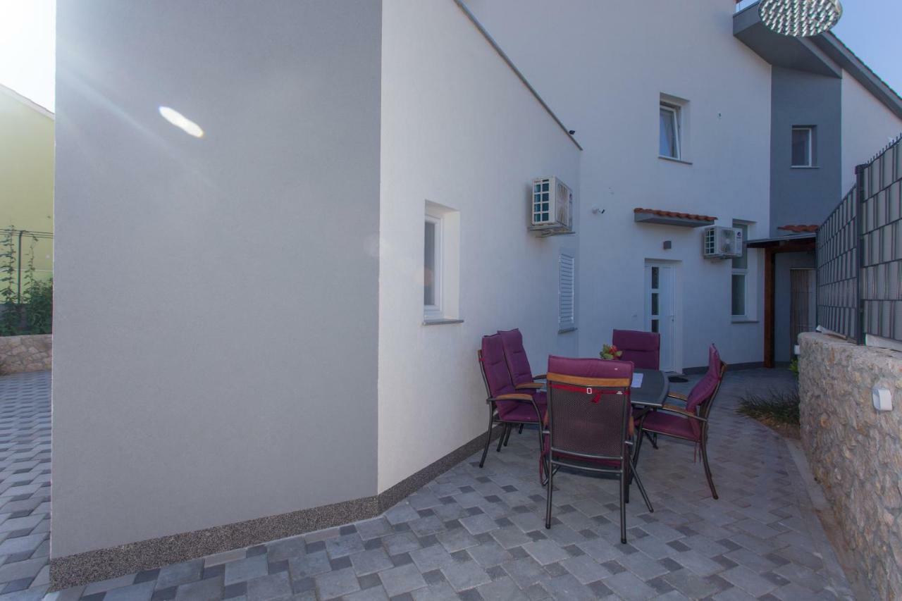 Villa Supuk Vinisce Exterior photo